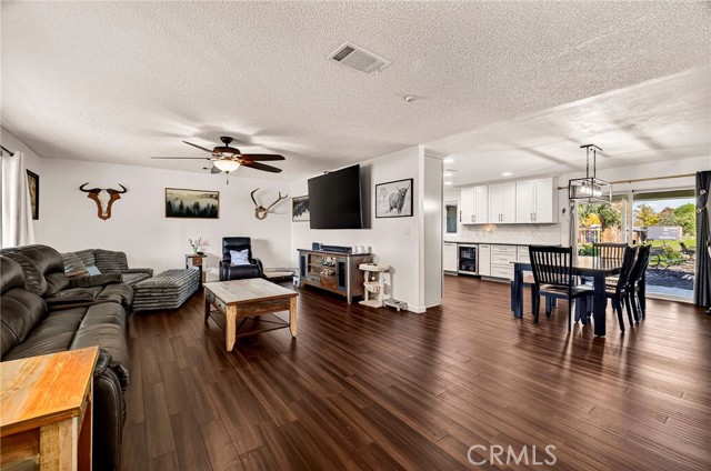 Detail Gallery Image 5 of 57 For 6856 County Road 19, Orland,  CA 95963 - 4 Beds | 2 Baths