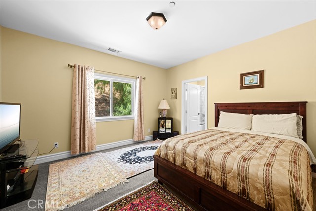9 Zanja Lane, Bell Canyon CA: https://media.crmls.org/medias/2eda8a7a-c81c-4a31-ab10-d272aab719c9.jpg