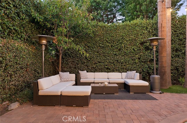 Detail Gallery Image 25 of 31 For 4805 E Colorado, Long Beach,  CA 90814 - 3 Beds | 3 Baths