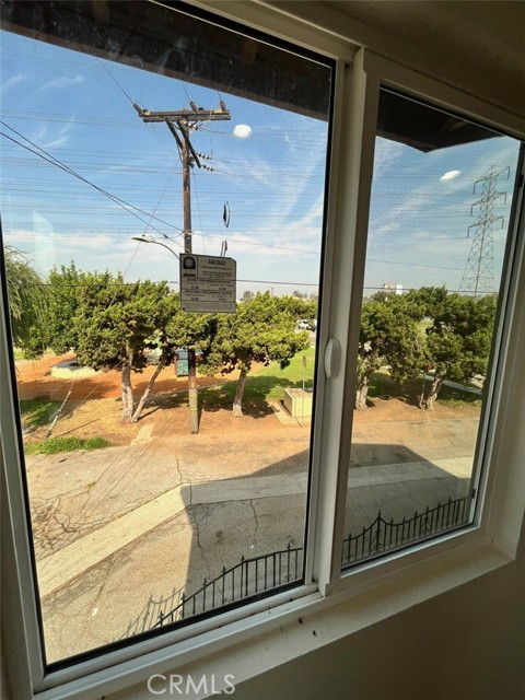 2645 W Via Corona, Montebello CA: https://media.crmls.org/medias/2edb961a-d764-4096-ab55-51cdc1546d84.jpg