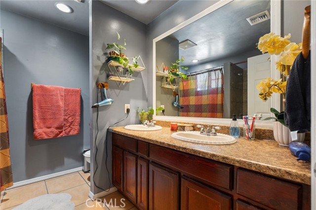 3428 Fletcher Drive, Los Angeles CA: https://media.crmls.org/medias/2edbbd08-03f5-49df-96ad-3111d148ff02.jpg