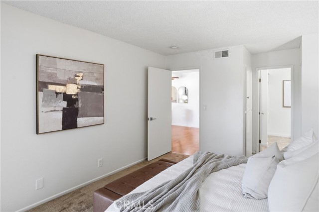Detail Gallery Image 9 of 27 For 576 N Bellflower #310,  Long Beach,  CA 90814 - 2 Beds | 2 Baths