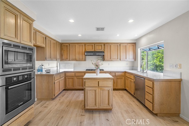 Detail Gallery Image 11 of 38 For 1717 Cabrillo St, West Covina,  CA 91791 - 4 Beds | 3 Baths
