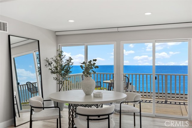 32091 Virginia Way, Laguna Beach CA: https://media.crmls.org/medias/2edd3de2-114a-476e-a528-0333e7a80b6b.jpg