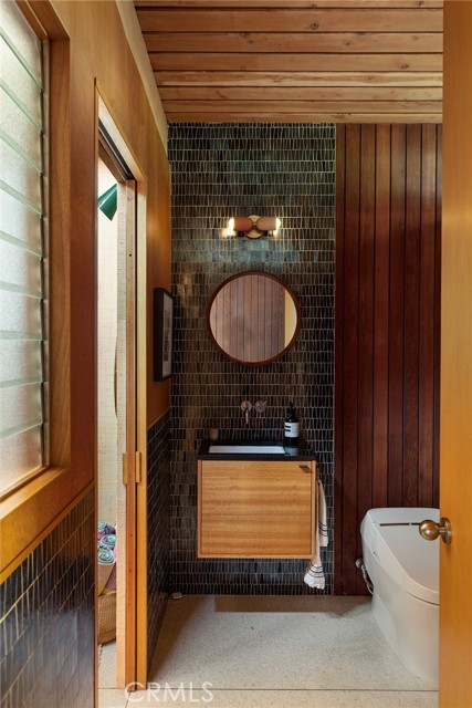 Detail Gallery Image 15 of 32 For 1515 N Tigertail, Los Angeles,  CA 90049 - 3 Beds | 2/1 Baths