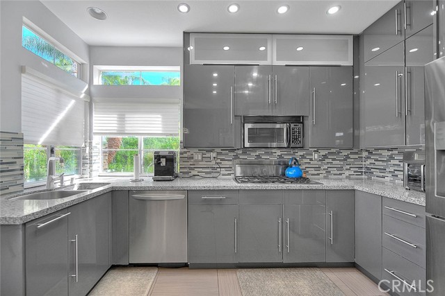 Detail Gallery Image 17 of 71 For 16049 Pinnacle, Chino Hills,  CA 91709 - 4 Beds | 2/1 Baths