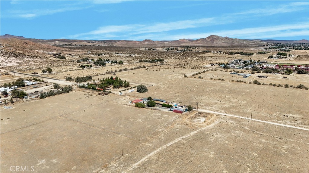 https://media.crmls.org/medias/2edee52e-2e04-4434-9e7a-d5fc6bb36758.jpg?preset=X-Large