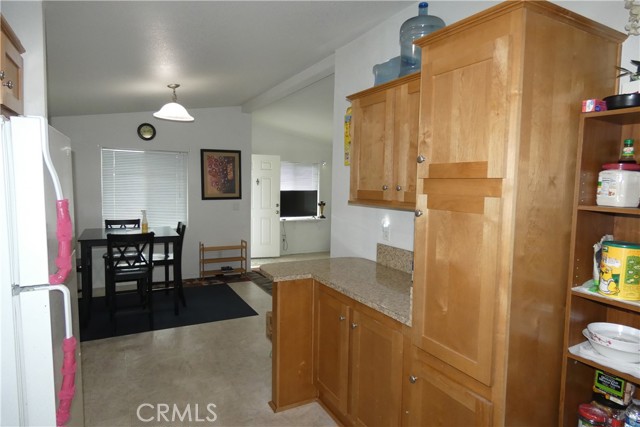 Detail Gallery Image 14 of 37 For 1701 S Thornburg St #96,  Santa Maria,  CA 93458 - 3 Beds | 2 Baths