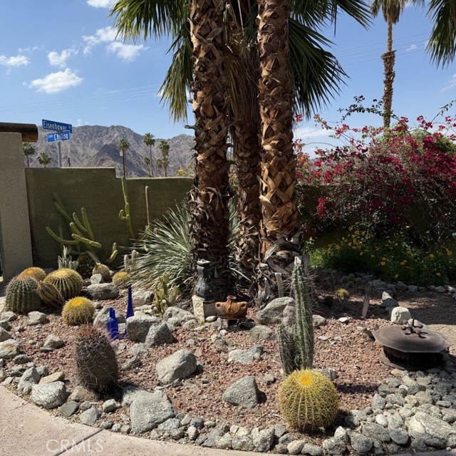 54030 Eisenhower Drive, La Quinta CA: https://media.crmls.org/medias/2edf7b4f-47c9-4170-8a0a-65eee5af0cde.jpg