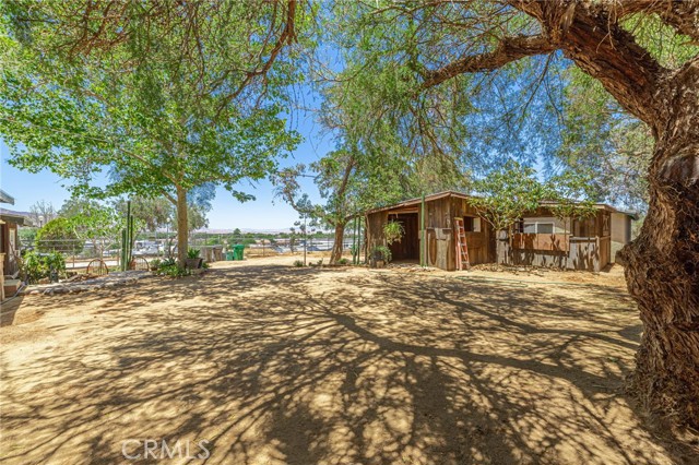 4819 Columbia Way, Lancaster CA: https://media.crmls.org/medias/2edfa3c8-a79e-4b5b-b31c-03a8d3b9a13a.jpg