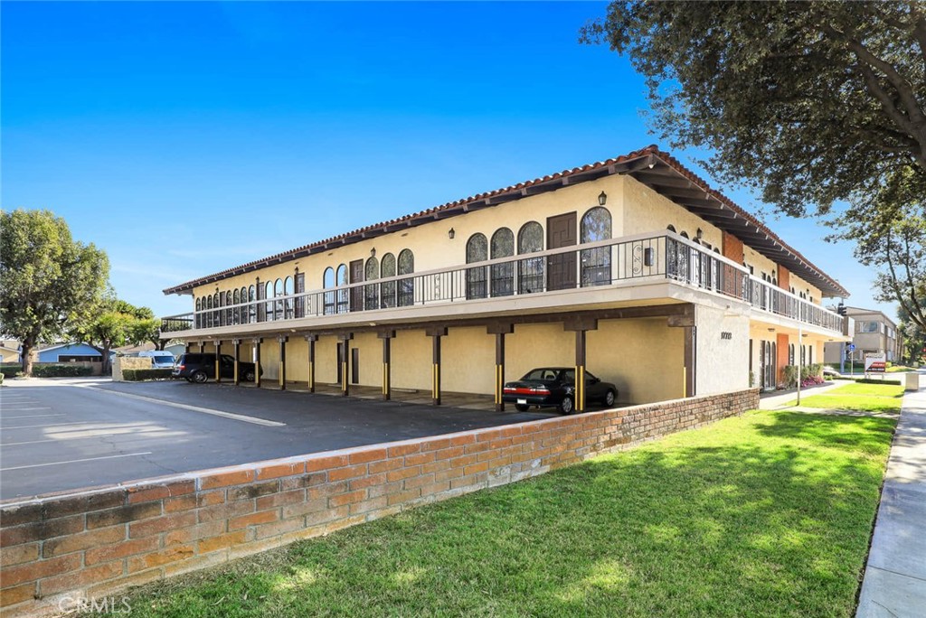 17772 Irvine #213 Boulevard 213, Tustin, CA 92780