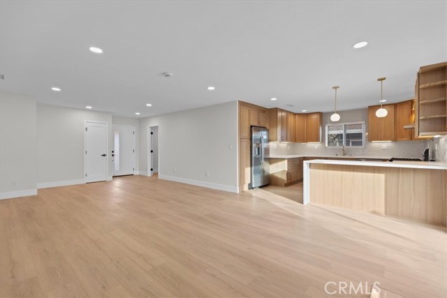 Detail Gallery Image 8 of 32 For 23217 Anza Ave, Torrance,  CA 90505 - 4 Beds | 3 Baths