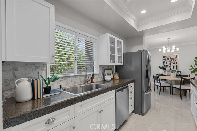 14441 Benefit Street, Sherman Oaks CA: https://media.crmls.org/medias/2ee0f6ca-5705-4d0b-b479-9d5d4936c669.jpg