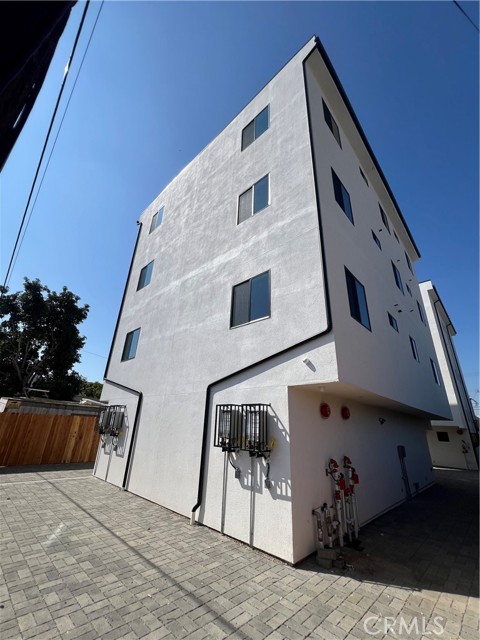 1128 Ardmore, Los Angeles CA: https://media.crmls.org/medias/2ee11225-7798-4a38-af47-2b8a555d82e4.jpg