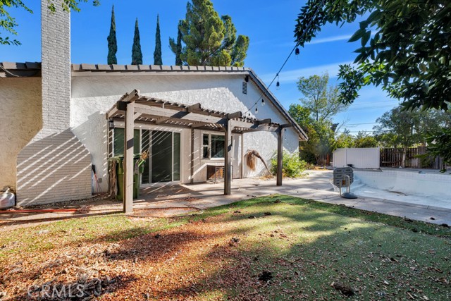 Detail Gallery Image 30 of 35 For 10122 Jovita Ave, Chatsworth,  CA 91311 - 5 Beds | 3 Baths