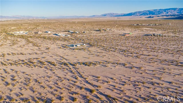 Detail Gallery Image 3 of 18 For 1188 Mile Square, Joshua Tree,  CA 92252 - – Beds | – Baths