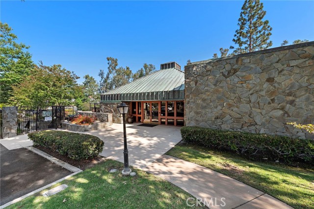 10212 St Cloud, North Tustin CA: https://media.crmls.org/medias/2ee1b030-dfde-4448-a763-786684d9f87c.jpg