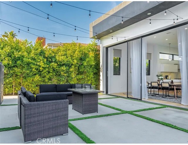 Detail Gallery Image 23 of 23 For 12136 Clarkson Rd Rd, Los Angeles,  CA 90064 - 3 Beds | 2/1 Baths