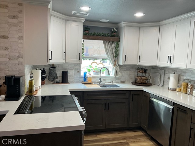 Image 7 of 45 For 22027 Hawaiian Avenue E