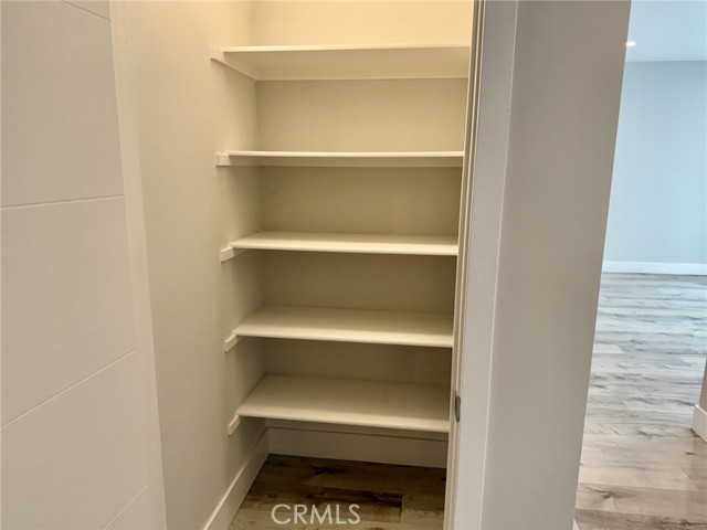 Detail Gallery Image 11 of 23 For 5820 La Mirada Ave #204,  Hollywood,  CA 90038 - 3 Beds | 2 Baths