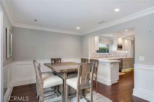 21192 Richmond Circle, Huntington Beach CA: https://media.crmls.org/medias/2ee3ed50-d43c-49a7-a96e-50eefbc98541.jpg