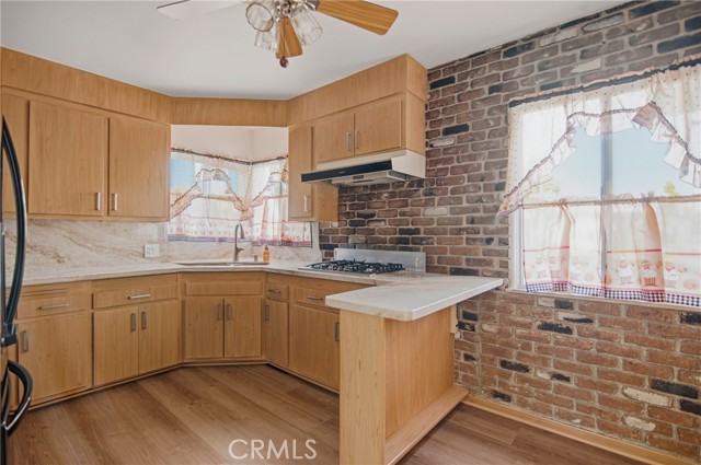 Detail Gallery Image 8 of 29 For 16816 Elgar Ave, Torrance,  CA 90504 - 3 Beds | 2 Baths