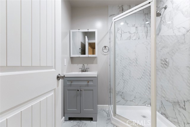 Detail Gallery Image 25 of 38 For 6545 Coldwater Canyon Ave, North Hollywood,  CA 91606 - 4 Beds | 2 Baths