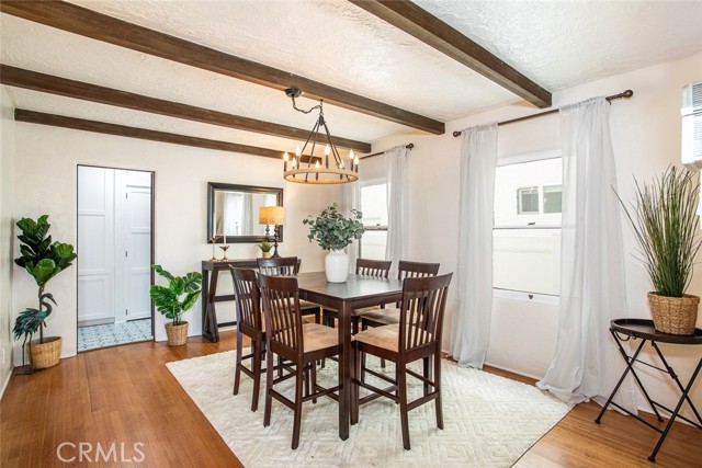 130 Claremont Avenue, Long Beach CA: https://media.crmls.org/medias/2ee7926f-65e0-401f-ace1-e814b4cff3e1.jpg