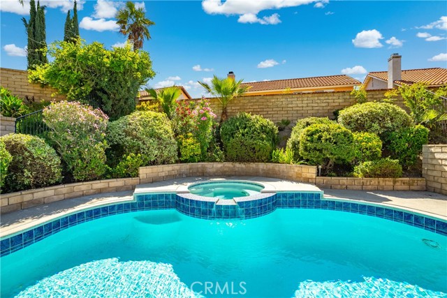 28852 Woodside Drive, Saugus CA: https://media.crmls.org/medias/2ee8bae3-ab09-492d-99db-78a4432aa089.jpg