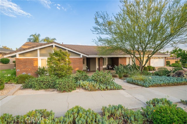 2120 Capuchin Way, Claremont CA: https://media.crmls.org/medias/2ee94127-a1f5-4d4a-8d6b-ac58f10c7d03.jpg