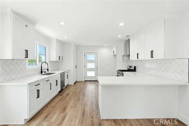 Detail Gallery Image 5 of 31 For 1849 W 66th St, Los Angeles,  CA 90047 - 3 Beds | 2 Baths