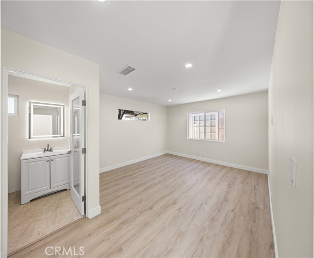 Detail Gallery Image 7 of 16 For 8145 Morse Ave, North Hollywood,  CA 91605 - 2 Beds | 2 Baths