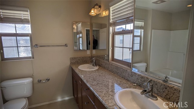 Detail Gallery Image 14 of 16 For 20306 Pienza, Porter Ranch,  CA 91326 - 2 Beds | 3 Baths