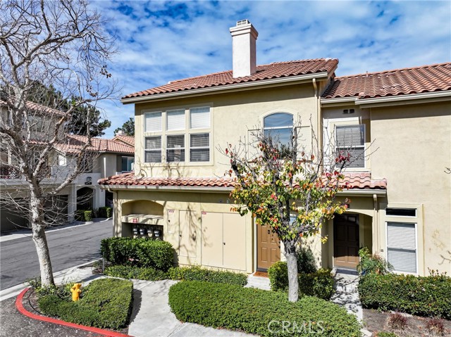 Detail Gallery Image 2 of 35 For 52 Camino, Rancho Santa Margarita,  CA 92688 - 2 Beds | 2 Baths