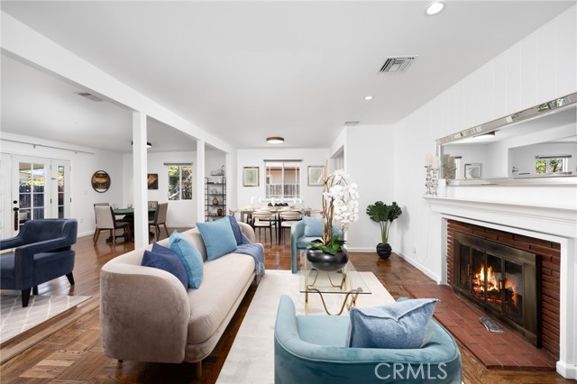 Detail Gallery Image 6 of 32 For 810 W Route 66, Glendora,  CA 91740 - 3 Beds | 2 Baths