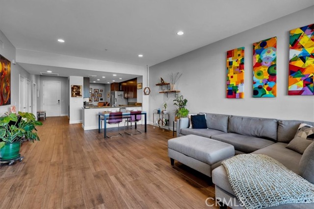 Image 31 of 75 For 300 4th Street 214