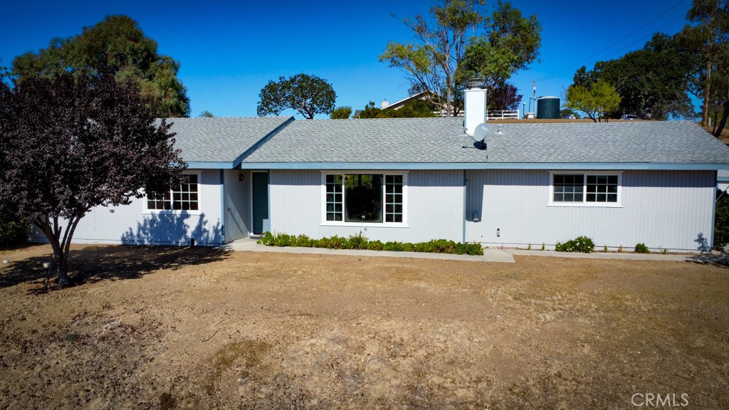 7575 Whispering Trails Place, Paso Robles, CA 93446