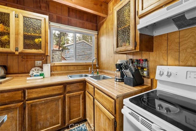 Detail Gallery Image 14 of 42 For 567 Highland, Big Bear Lake,  CA 92315 - 3 Beds | 2 Baths