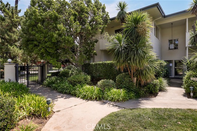 Detail Gallery Image 1 of 34 For 767 S Orange Grove Bld #3,  Pasadena,  CA 91105 - 3 Beds | 2/1 Baths