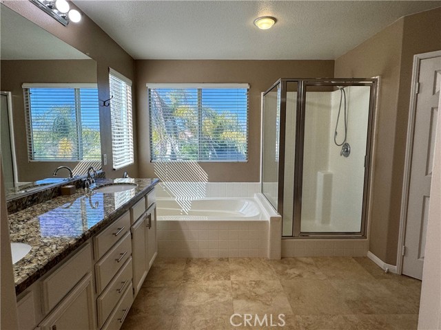 Detail Gallery Image 9 of 11 For 19562 Rotterdam, Riverside,  CA 92508 - 3 Beds | 2/1 Baths