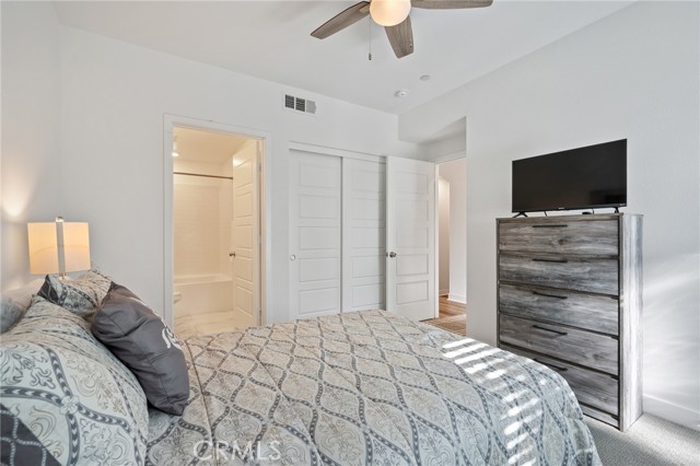 Detail Gallery Image 8 of 31 For 277 Dockside Ln, San Pedro,  CA 90731 - 3 Beds | 3/1 Baths