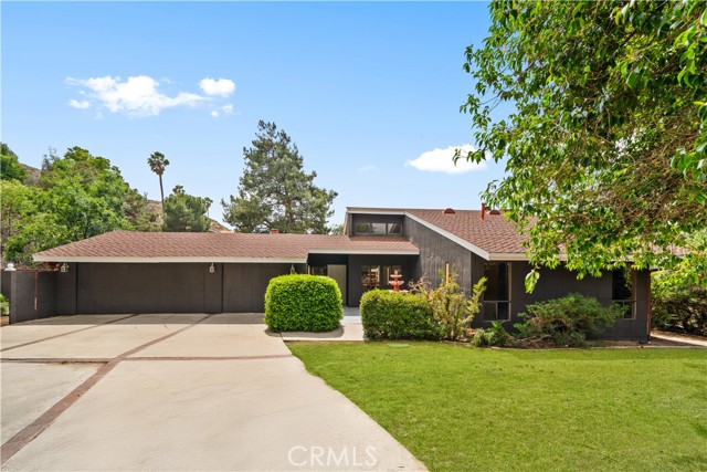 27411 Santa Fe Street, Hemet CA: https://media.crmls.org/medias/2eecc0e5-c5d1-4216-a15b-74fb94a99944.jpg