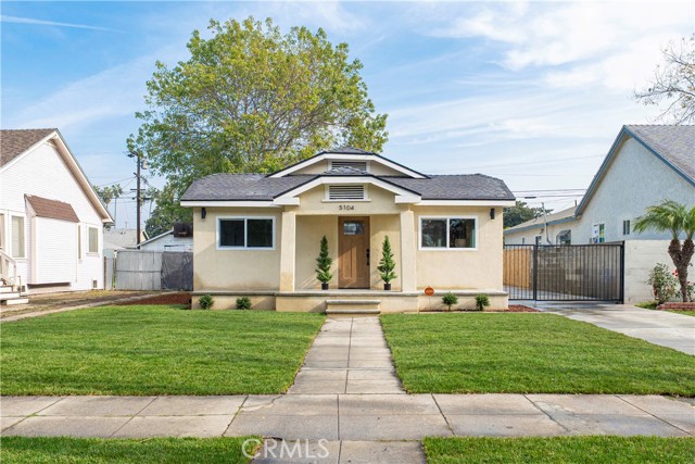 Detail Gallery Image 2 of 51 For 5104 8th Ave, Los Angeles,  CA 90043 - 4 Beds | 3 Baths