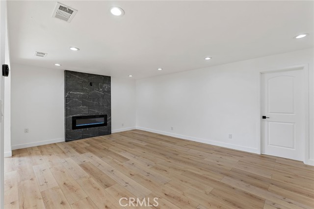 Image 21 of 74 For 19617 Enslow Drive