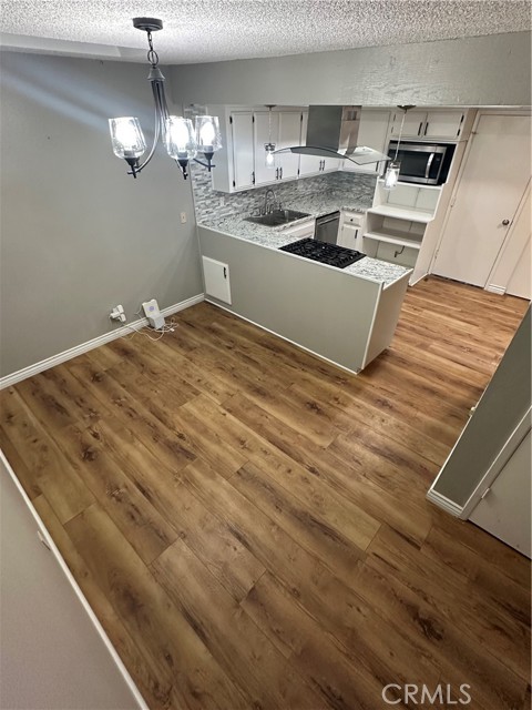 Detail Gallery Image 6 of 28 For 1253 Estes, Santa Maria,  CA 93454 - 2 Beds | 2 Baths