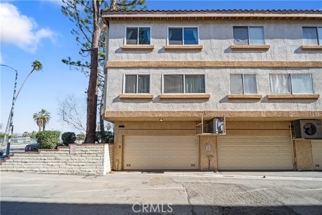 Detail Gallery Image 41 of 47 For 19950 Sherman Way Unit a a,  Winnetka,  CA 91306 - 3 Beds | 4 Baths