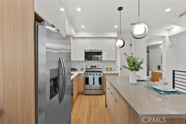 201 S Westlake Ave Unit #203, Los Angeles CA: https://media.crmls.org/medias/2eeda367-1500-4d0d-81a9-df115a745214.jpg