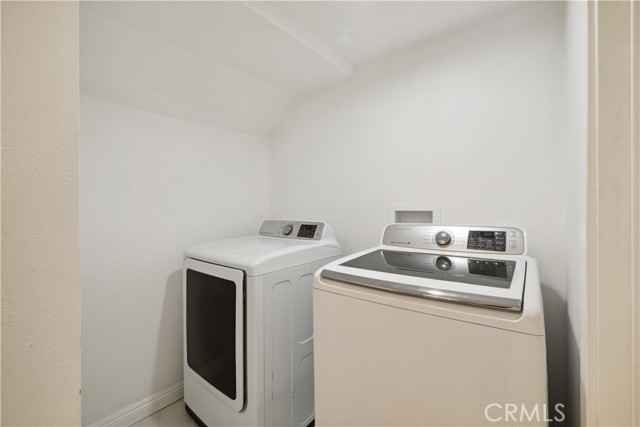 1290 E Woodbury Road, Pasadena CA: https://media.crmls.org/medias/2eedaca5-bedd-4ca5-b47e-d2101d2451df.jpg