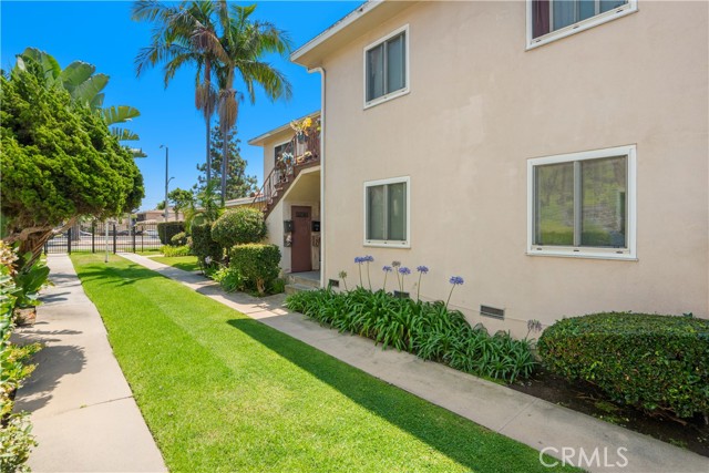 Detail Gallery Image 9 of 12 For 10625 Crenshaw Bld, Inglewood,  CA 90303 - – Beds | – Baths