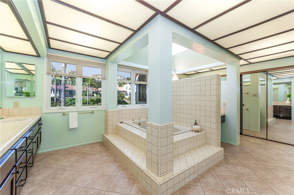 MLS #OC25049744 img 22